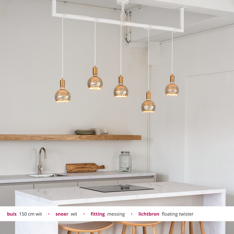 Design hanglamp smoke lampen in de breedte van het keukeneiland brede hanglamp keuken met buis wit goud en smoke
